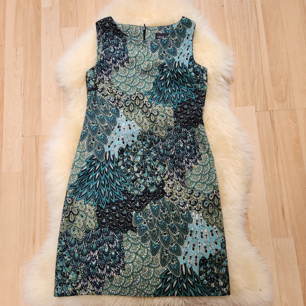 Elegant Green Patterned Dress